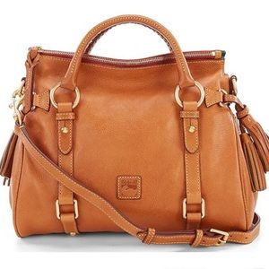 Dooney&Bourke Florentine small satchell in Natural. Used in glorious condition